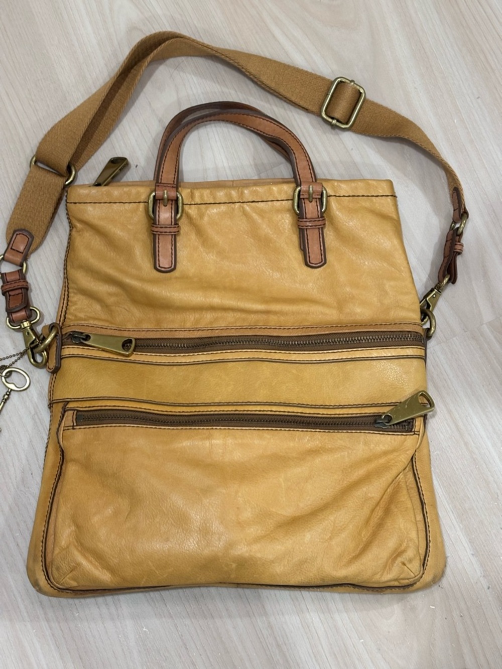 FOSSIL Explorer Leather Tote Light Tan Foldover Messenger Bag Crossbody W/ Dust